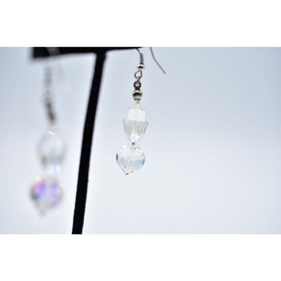 Vintage Crystal Earrings Aurora Borealis Faceted Drop Dangle Shiny 1980s Bin5 - Picture 11 of 12